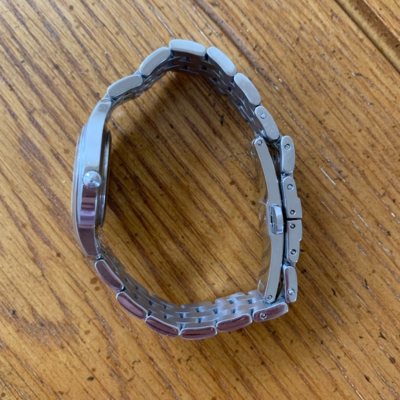 Vintage GUCCI stainless steal watch - Picture 6 of 7